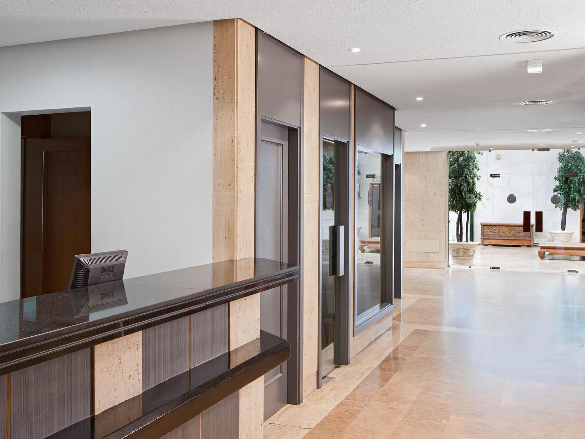 Apartamentos Th Las Rozas Ngoại thất bức ảnh