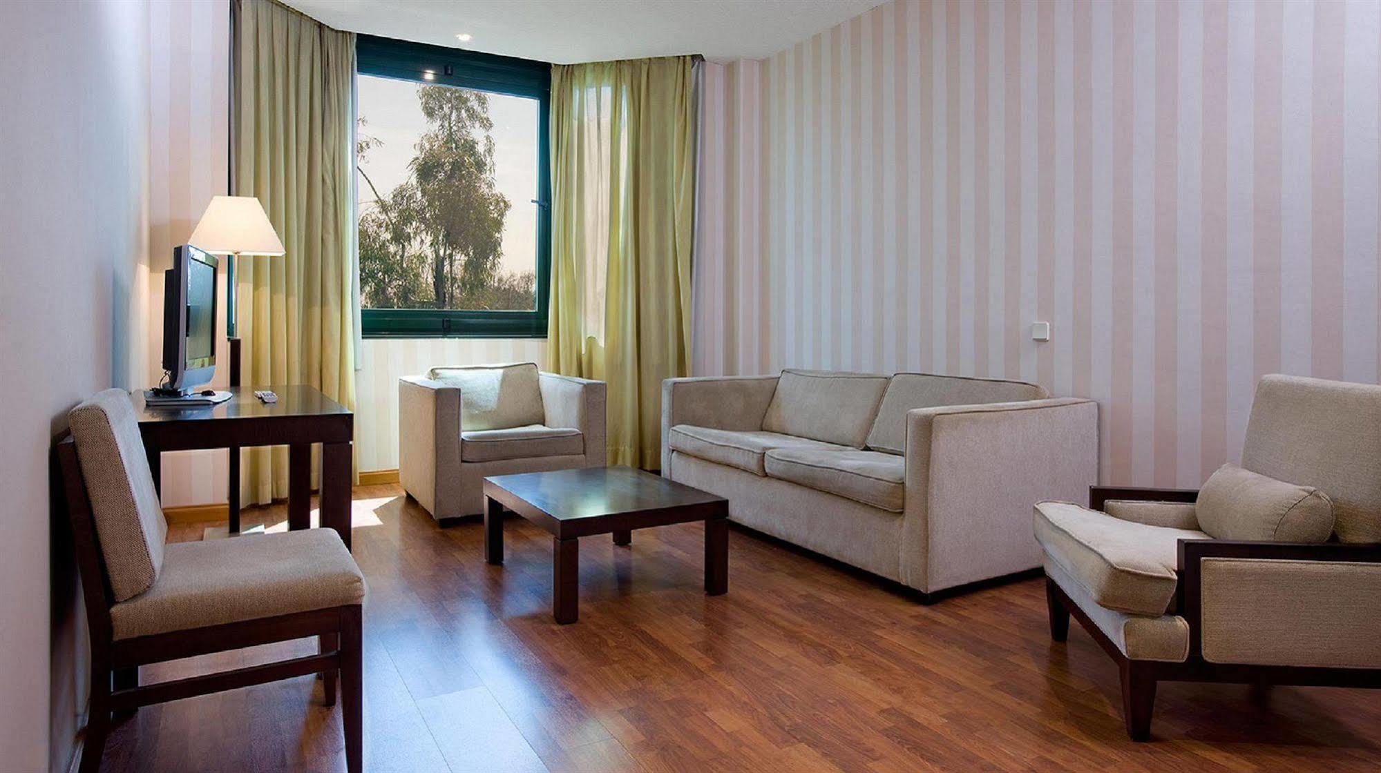 Apartamentos Th Las Rozas Phòng bức ảnh