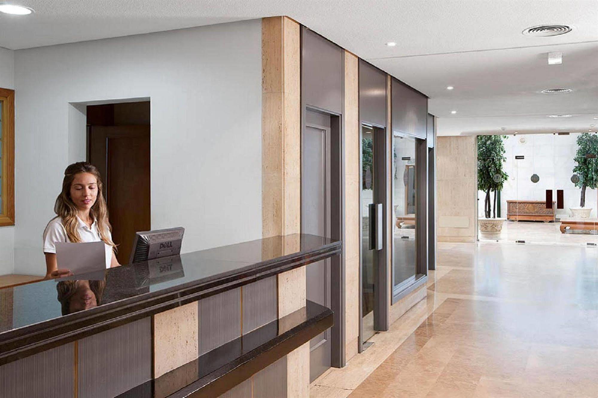 Apartamentos Th Las Rozas Ngoại thất bức ảnh